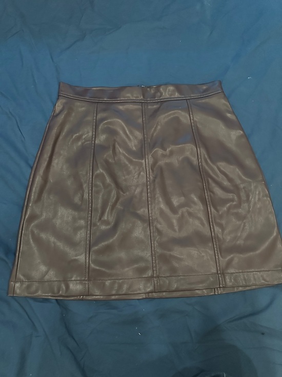 Banana Republic Dresses & Skirts - Banana Republic Faux Leather Mini Skirt Burgundy Size 8